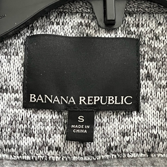 Like new banana republic grey warm jacket - Picture 6 of 7